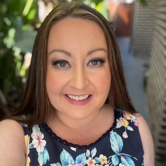 Meet your Posher, Melissa - Picture 1 of 1